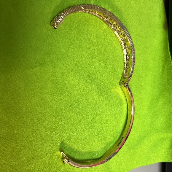 ‼️Final Price‼️ 💎 Napler Gold Tone Hinged Braceletlet 💎👑 - Picture 4 of 8